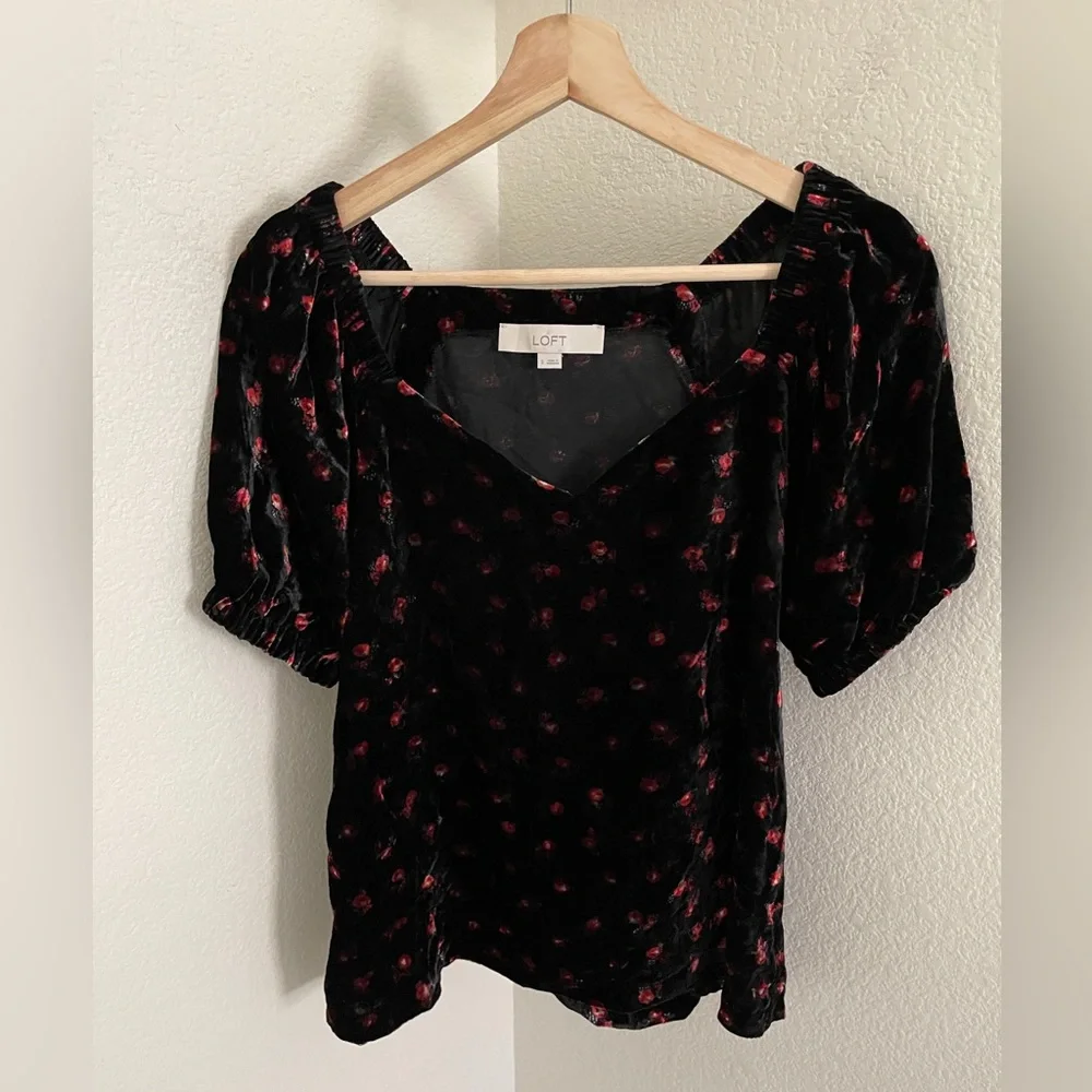 LOFT Floral Velvet Puff Sleeve Top Black size S